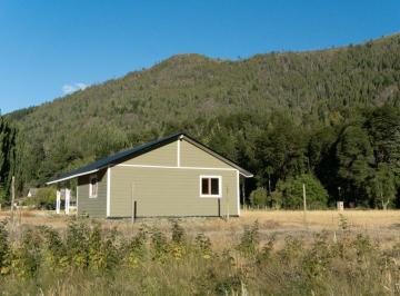 Casa de 2 ambientes, Lago Puelo · Casa en Venta – 88 m² | 2 Dorm. | Cochera | Opción de Lotes