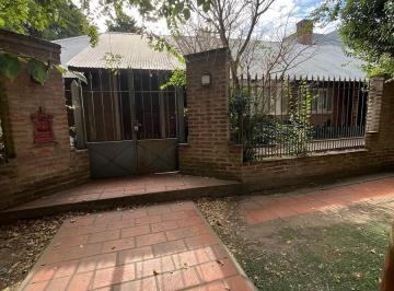 Casa · 266m² · 6 Ambientes · 4 Cocheras · Casa en Manuel B Gonnet
