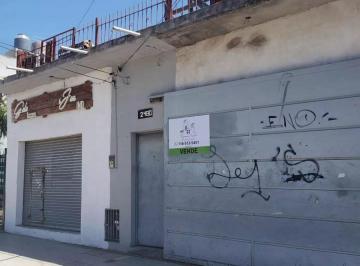 Casa de 5 ambientes, Berazategui · Casa Para 2 Familias, con Local Al Frente. Calle 7 Entre 124 y 125, Berazategui.