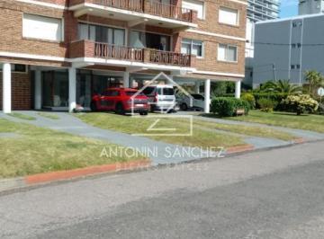 Foto1 · Apartamento en Venta de 1 Dormitorio Punta del Este, Playa Brava
