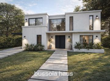Casa · 310m² · 6 Ambientes · 2 Cocheras · Casa en Venta de 6 Ambientes con Pileta en Riberas Puertos