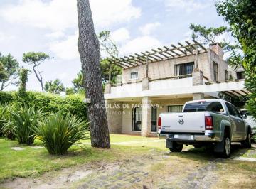 Foto1 · Excelente Chalet de 5 Dorm. en Venta a Pasos de Playa Mansa Punta del Este