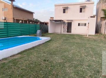 Casa · 75m² · 3 Ambientes · 3 Cocheras · Casa en Rincon de Tort.