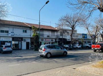 Local comercial · 194m² · 5 Ambientes · Locales Comerciales y Vivienda en Planta Alta