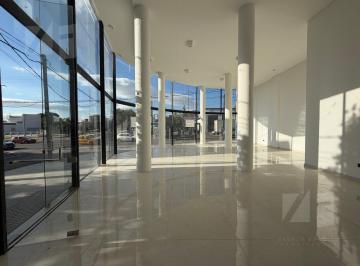 Local comercial · 162m² · 1 Ambiente · 3 Cocheras · Importante Local Esquina Doble Altura en Av Colón