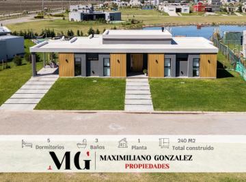 Casa · 220m² · 6 Ambientes · 3 Cocheras · Casa Alquiler - Santa Clara Al Sur, San Vicente