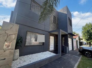 Casa · 95m² · 4 Ambientes · 1 Cochera · Casa - Venta - 4 Ambientes Apto Credito Hipotecario S. A. de Padua