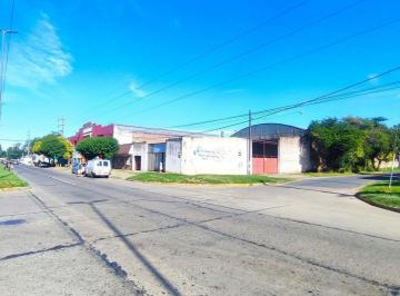 Bodega-Galpón · 200ha · Galpón y Casa en Venta Sobre Av en La Esquina