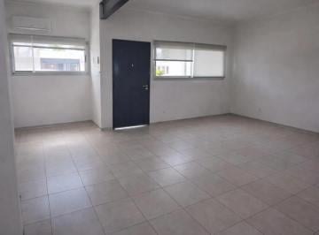 Casa · 130m² · 3 Ambientes · 2 Cocheras · Casa en Venta, Dos Dorm., La Plata