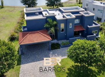 Casa · 350m² · 7 Ambientes · 2 Cocheras · Venta Casa Terravista Fondo Al Lago
