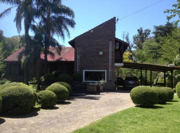 Casa · 200m² · 5 Ambientes · 4 Cocheras · Venta de Casa 5 Ambientes en El Cortijo