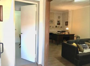 Casa · 120m² · 3 Ambientes · 1 Cochera · Casa Chalet 3 Ambientes C/ Patio