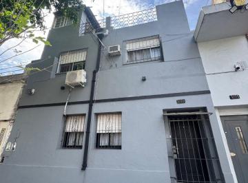 PH de 5 ambientes, Parque Chacabuco · PH con Quincho y Terraza, 3 Dorm. en Venta en Parque Chacabuco