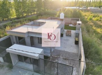 Casa de 3 ambientes, Allen · Casa en Venta C/ Cochera en Allen
