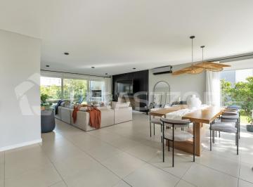 Casa · 220m² · 5 Ambientes · 2 Cocheras · Casa en Venta en Lote Central en Ayres Plaza, de Tres Dorm. Más Escritorio