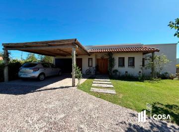 Casa · 207m² · 7 Ambientes · 4 Cocheras · Venta Casa 3 Dorm. Vida