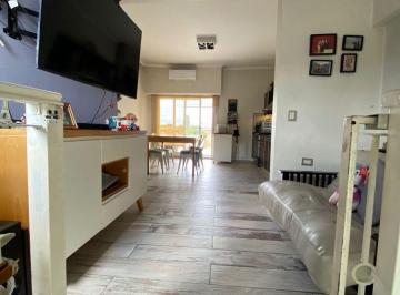 PH de 3 ambientes, Lanús · Hermoso PH 3 Ambientes en Planta Alta con Amplio Balcón/terraza, en Excelente Ubicación