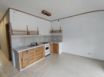 Departamento de 2 ambientes, La Matanza · Alquiler Imperdible en San Justo: 2 Amb en Pb – Muebles de Madera y Dormitorio Amplio