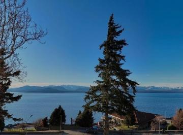 Terreno · 300m² · Excelente Lote Frente Al Lago Para Edificio