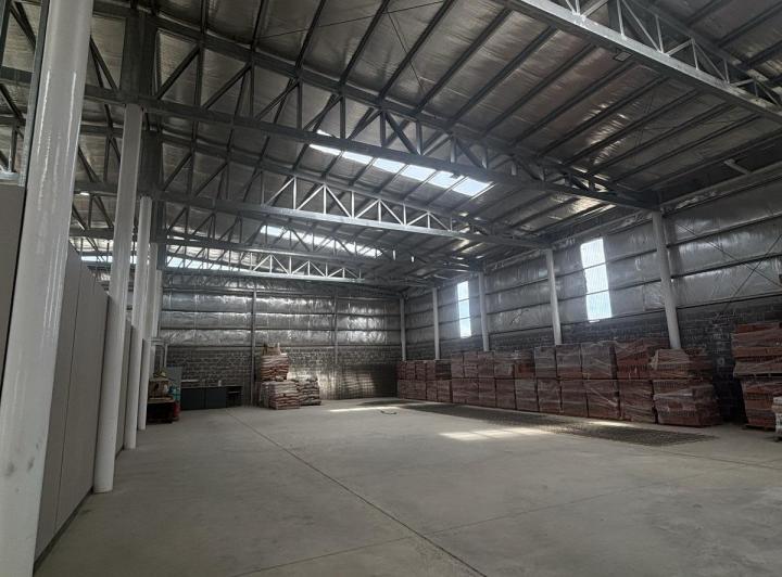 Bodega-Galpón · 1061m²