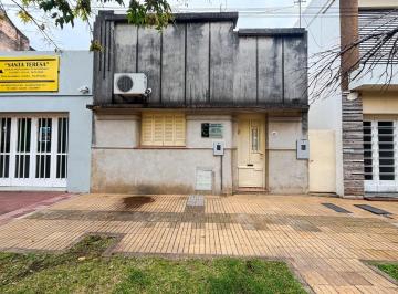 Casa · 112m² · 5 Ambientes · Casa + Salón Multiuso Sobre Av Italia