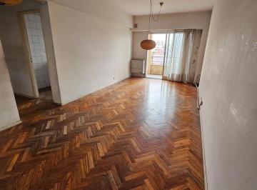 Departamento · 63m² · 3 Ambientes · 1 Cochera · Departamento en Balvanera