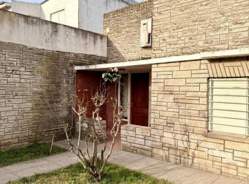 Casa · 150m² · 3 Ambientes · 1 Cochera · Venta Casa 4 Ambientes