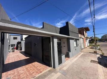 PH · 50m² · 3 Ambientes · 1 Cochera · PH en Pinos de Anchorena