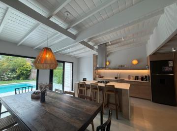 Casa · 160m² · 4 Ambientes · 2 Cocheras · Venta Casa 4 Ambientes San Gerónimo Mar del Plata