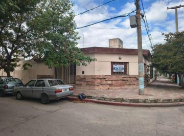 Foto · Casa en Venta de Cuatro Dorm. en Calle Futaleufu 2291 B Rivadavia