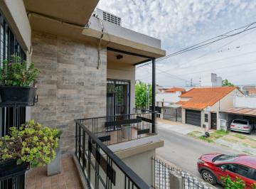 PH · 65m² · 3 Ambientes · PH 3 Amb Venta Bernal con Balcón y Patio