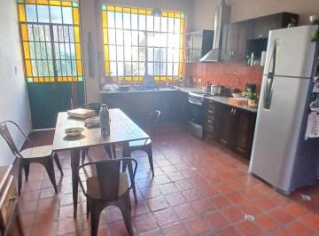 Casa de 4 ambientes, Villa General Mitre · Venta Casa con Jardin Sobre Lote 8,66x27