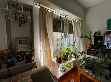 Departamento de 3 ambientes, Almagro · Luminoso 3 Amb. Ideal Inversión (Ascensor y Escalera)
