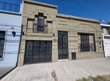Casa de 5 ambientes, Morón · Casa Antigua Reciclada a Nuevo