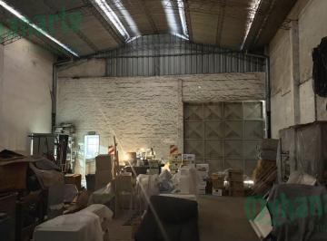Depósito · 220m² · 1 Cochera · Alquiler de Galpón 220 m² en Ituzaingo - Zonif Ri