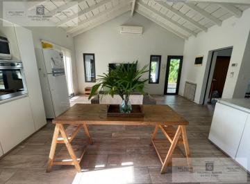Casa · 266m² · 5 Ambientes · 2 Cocheras · Casa en Cuba