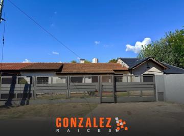 Casa · 175m² · 5 Ambientes · 2 Cocheras · Casa 5 Ambientes en Ciudad Evita - Amplio Lote