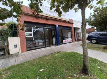 Local comercial · 67m² · Alquiler Local Comercial con Camara Frigorifica Sobre Av. Ideal Varios Rubros. Mundialista