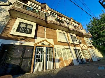 Casa · 71m² · 3 Ambientes · PH Tipo Duplex en Villa Luzuriaga con Balcon y Terraza