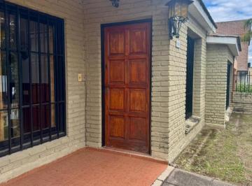 Casa · 172m² · 6 Ambientes · 4 Cocheras · Casa en Venta, Urca Excelente Ubicacion!