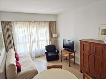 Departamento de 3 ambientes, Retiro · Venta - 3 Ambientes - Retiro/plaza San Martin - Impecable y Amoblado - Piso Alto - Sol