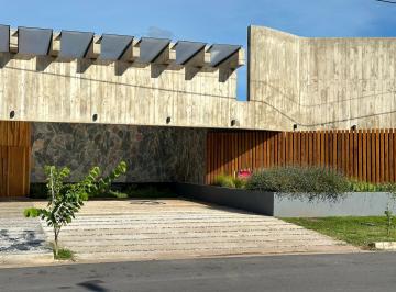 Casa · 540m² · 8 Ambientes · 2 Cocheras · Gran Propiedad en Venta en Barrio Villa Zoila