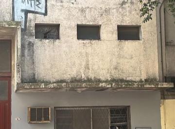 Bodega-Galpón · 611m² · Galpon - Ex - Tintoreria - 700 m - Venta Villa Crespo - Apto Lote Construccion