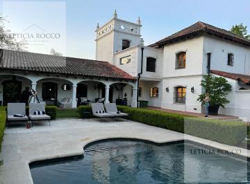 Casa · 594m² · 8 Ambientes · 6 Cocheras · Casa en Tortugas C. C