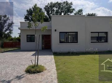 Casa · 480m² · 4 Ambientes · 2 Cocheras · Casa en Venta en Barrio Privado San Pablo, Derqui.