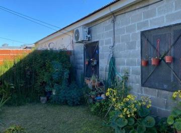 Casa · 37m² · 3 Ambientes · 1 Cochera · Venta Casa Apto Credito