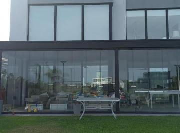 Casa · 450m² · 7 Ambientes · 7 Cocheras · Importante Casa en Alquiler Amoblada en Muelles - Puertos