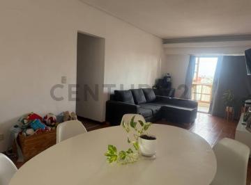 Departamento · 83m² · 4 Ambientes · Importante Departamento 4 Ambientes Flores
