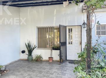 PH · 98m² · 4 Ambientes · 1 Cochera · Duplex en PH, Altos de San Lorenzo Tres Dorm. Cochera, Patio, Parque en Venta La Plata