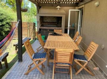 Casa · 136m² · 4 Ambientes · 4 Cocheras · Venta Casa Pilar del Este Santa Guadalupe (5 Ambientes)